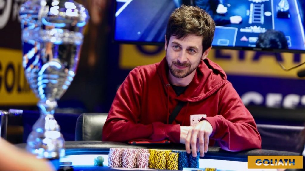 Studying while playing cost him dearly: Thomas Clack, suspended and without a sponsor