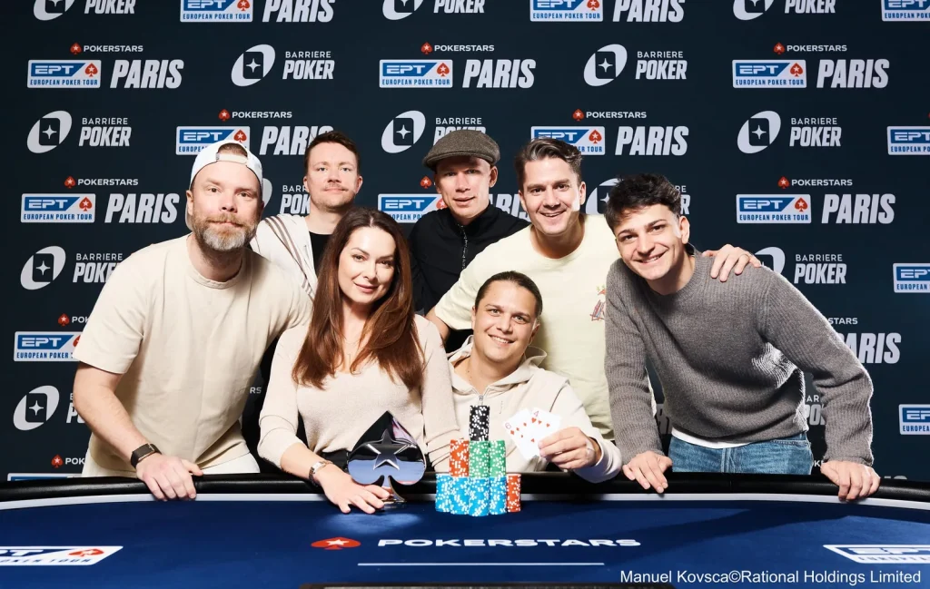 Niklas Åstedt with his rail at EPT Paris