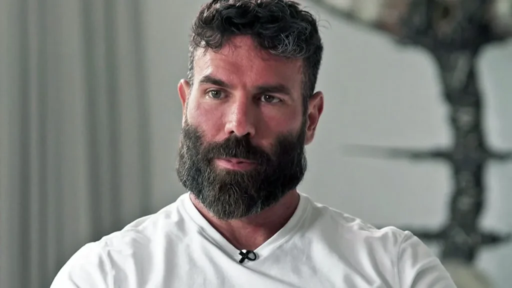 Dan Bilzerian went crazy and wants to destroy Israel: «Give me a rifle and send me»