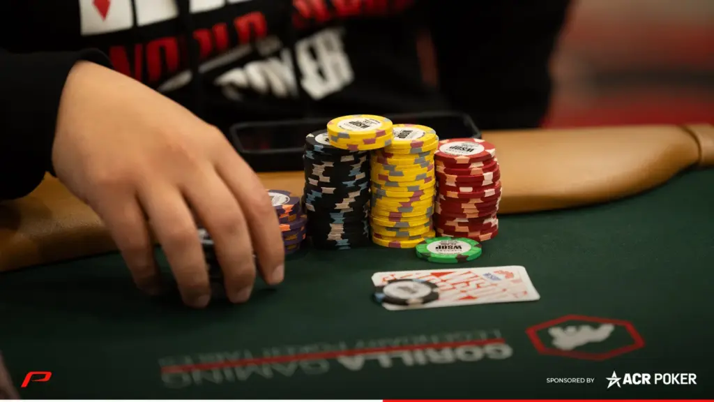 Enter late or from the first hand? The strategic dilemma that divides poker