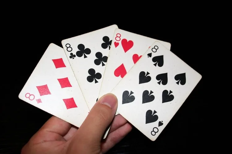 Poker De 8