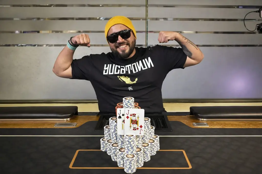 Robson Rosado fue el campeón del 300K GTD en Cancún