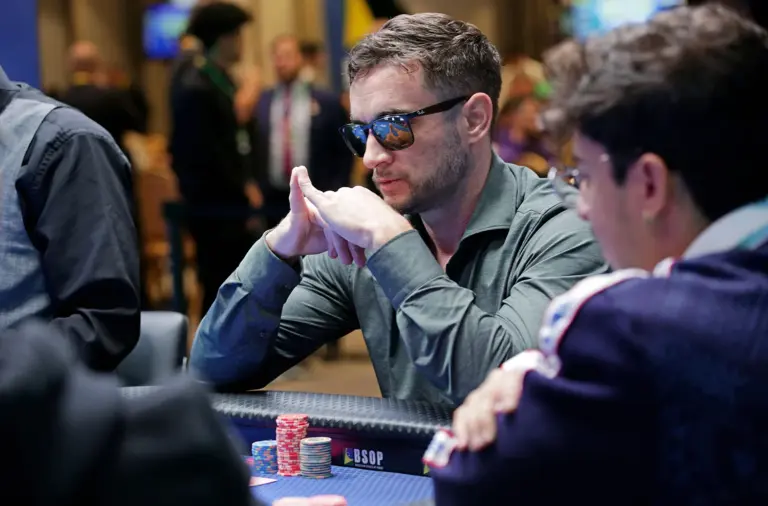 Scandal at the WSOP Europe: a player was disqualified for aggressive behavior at the table - CodigoPoker