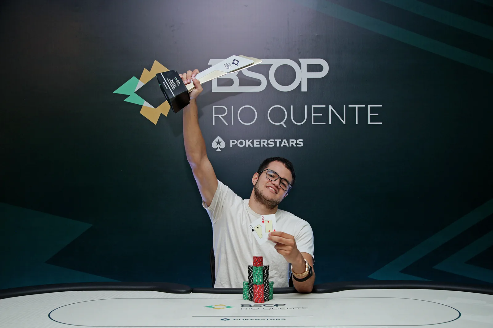 Carlos Serrano volvió a la cima: es campeón del Grand High Roller del BSOP Rio Quente - CodigoPoker