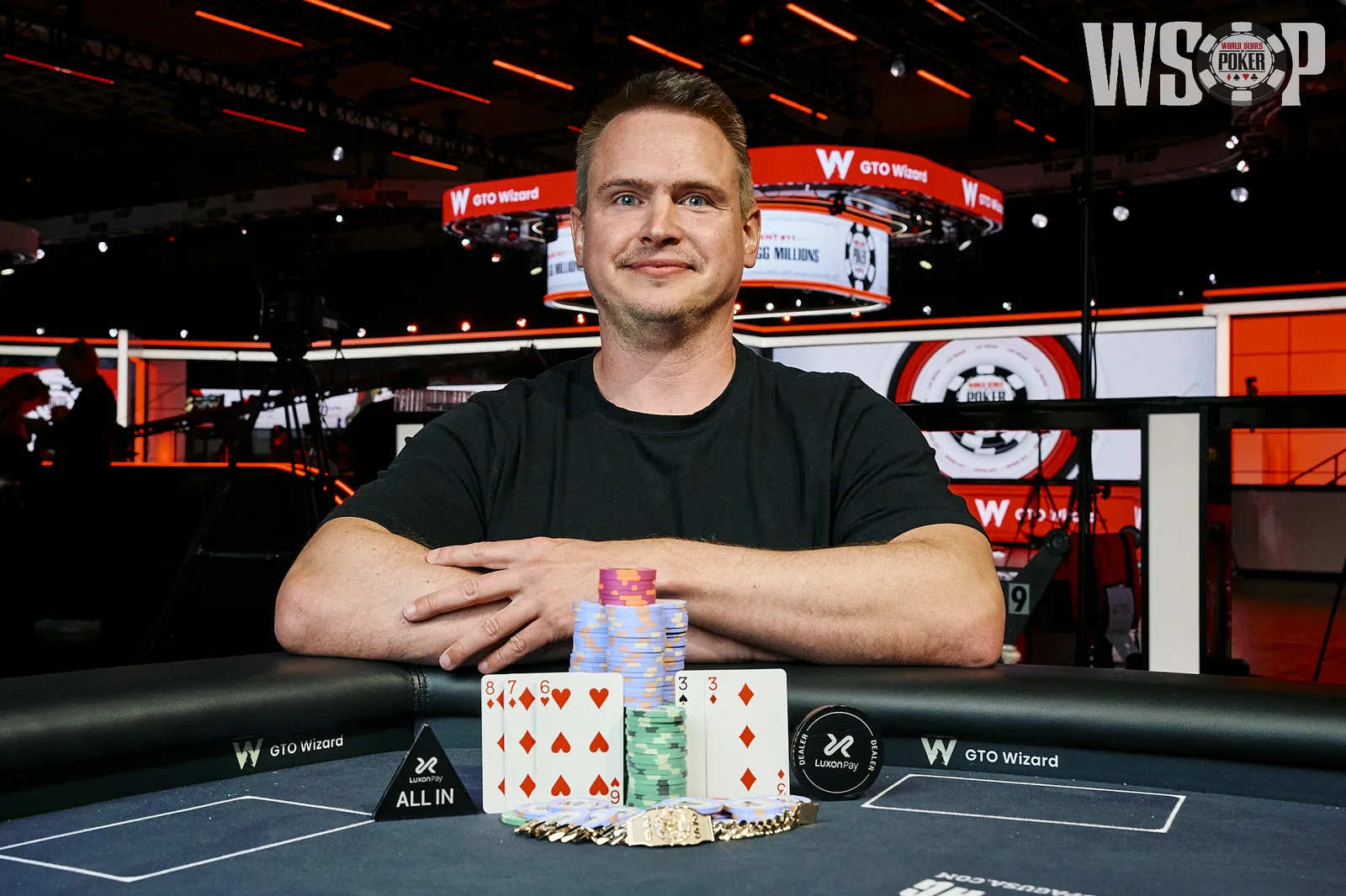 Stephen Hubbard ganó el Evento #12 de la Serie Mundial - CodigoPoker