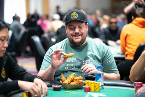 ¿Foldearías una prop bet de US$250K para dejar de comer "chicken fingers"? Shaun Deeb sí - CodigoPoker