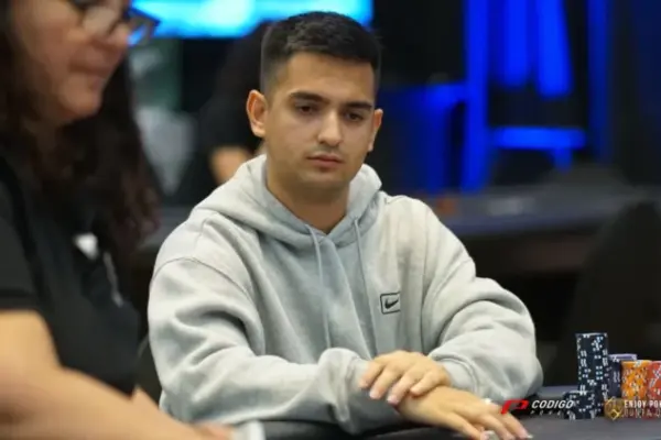 Macchiarelli, Roberts y Nacho Barbero avanzan en un GGMillion$ High Roller repleto de figuras en Las Vegas - CodigoPoker