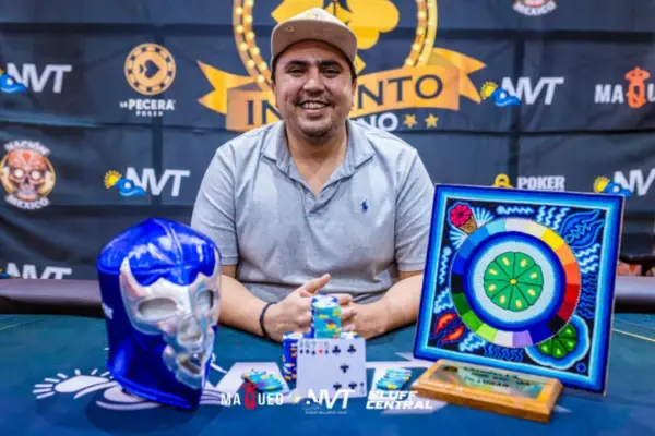 Se le hizo a Pedro Tapia su coronación a múltiples cartas - CodigoPoker