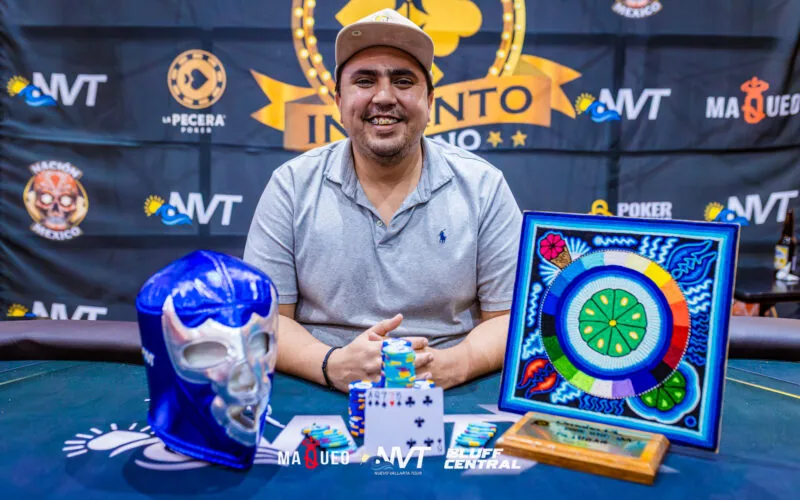 Se le hizo a Pedro Tapia su coronación a múltiples cartas - CodigoPoker