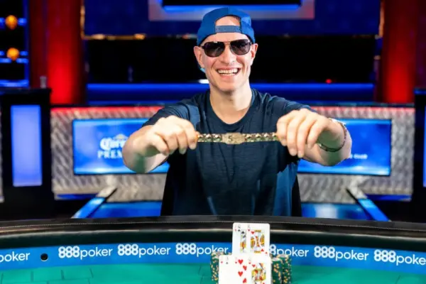 ¿Quién es Greg Mueller? El Pro que patina hacia el título del Main Event de la WSOP - CodigoPoker