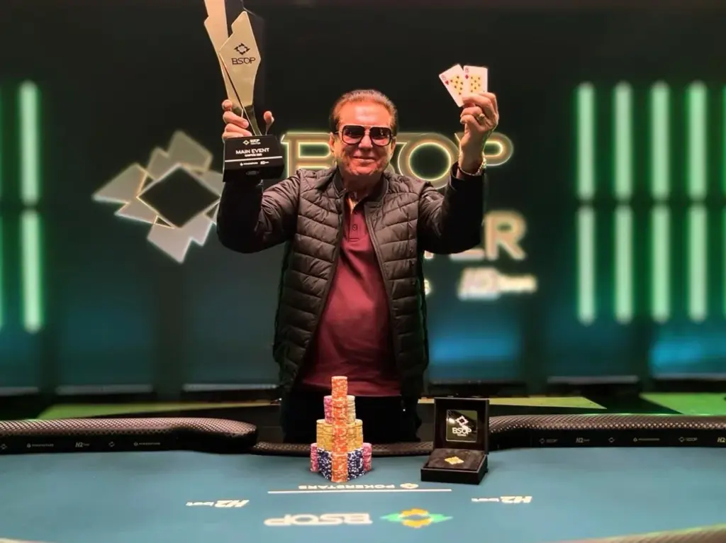 Antonio Santichio dio el golpe: eliminó a dos chipleaders y es campeón del Main Event del BSOP Winter