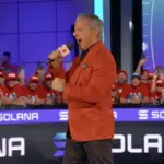 ¡IT'S TIIIIIME! Bruce Buffer desató la euforia en el inicio de la mesa final del Main Event de la WSOP