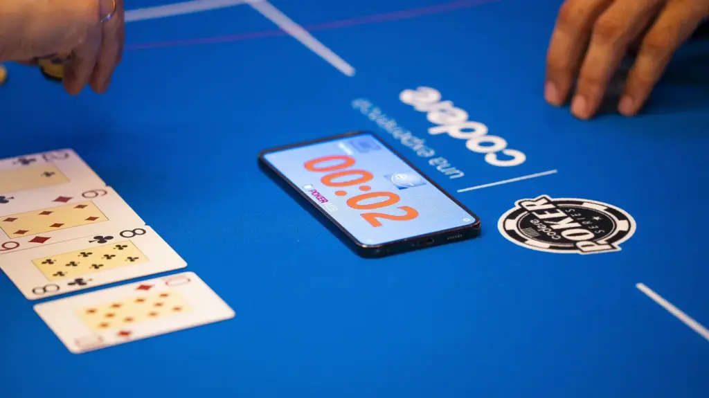 El stalling bajo la lupa: ¿por qué el poker necesita acelerar el juego?