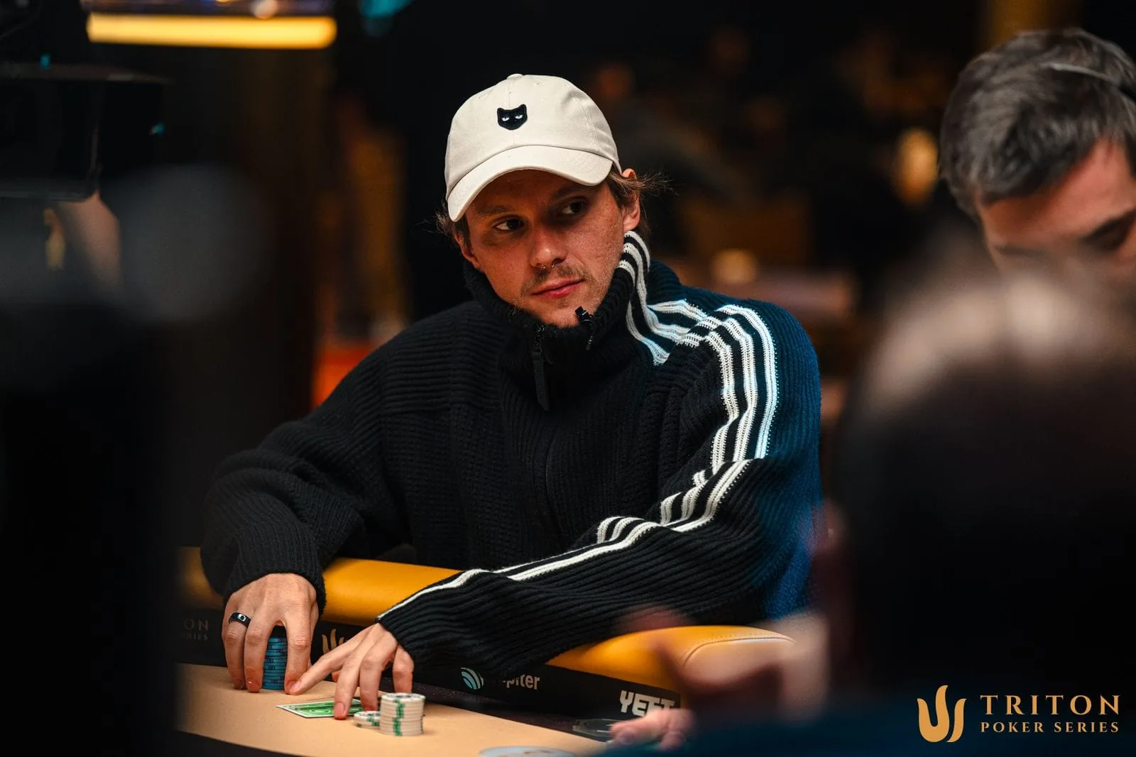 Velasevic manda en el Main Event de Triton y Piekazewicz mantiene viva la bandera latina - CodigoPoker